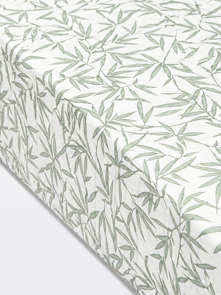 Westside Home Green Bamboo Leaf Reversible Queen Bed Comforter
