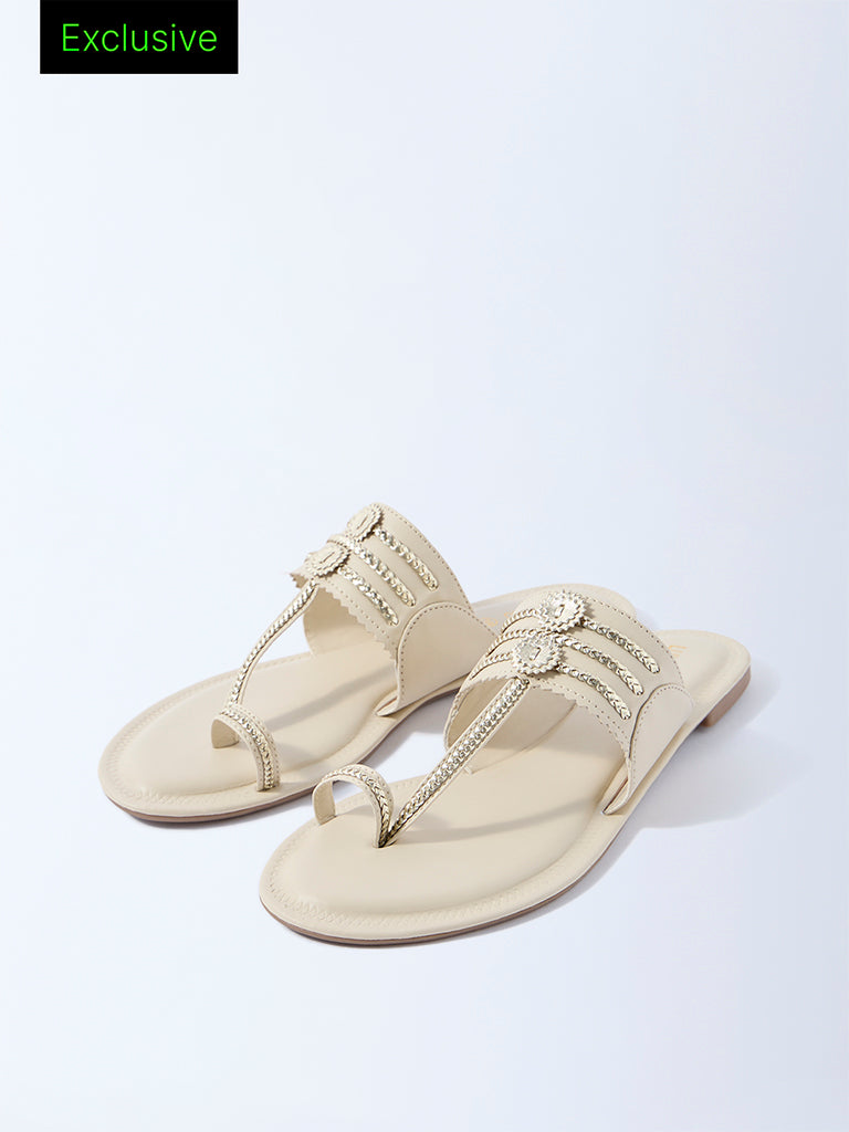 LUNA BLU Ivory Braided Kolhapuri Sandals