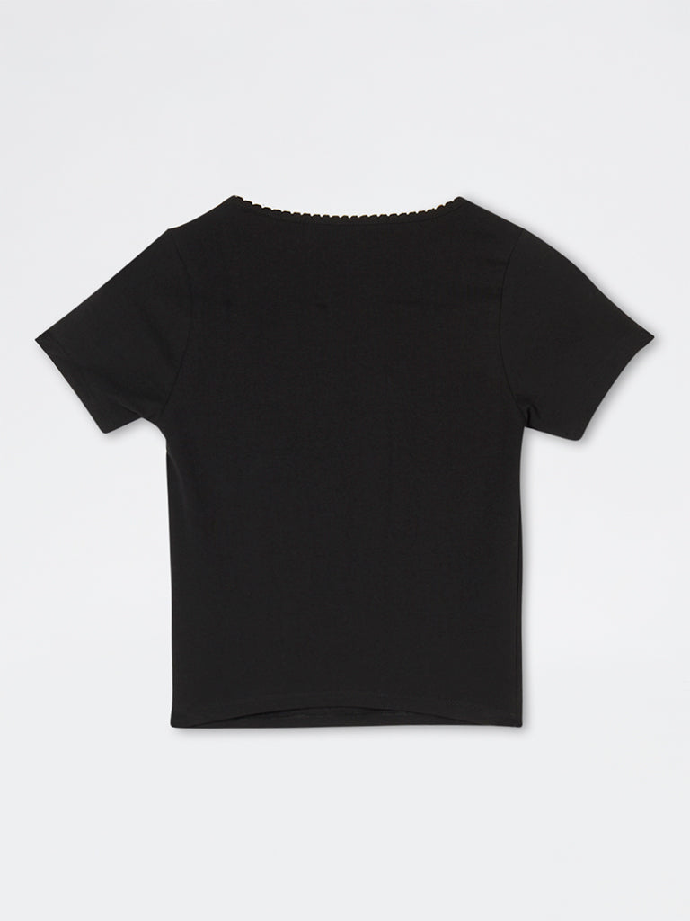 Superstar Black Solid Cotton-Blend Top
