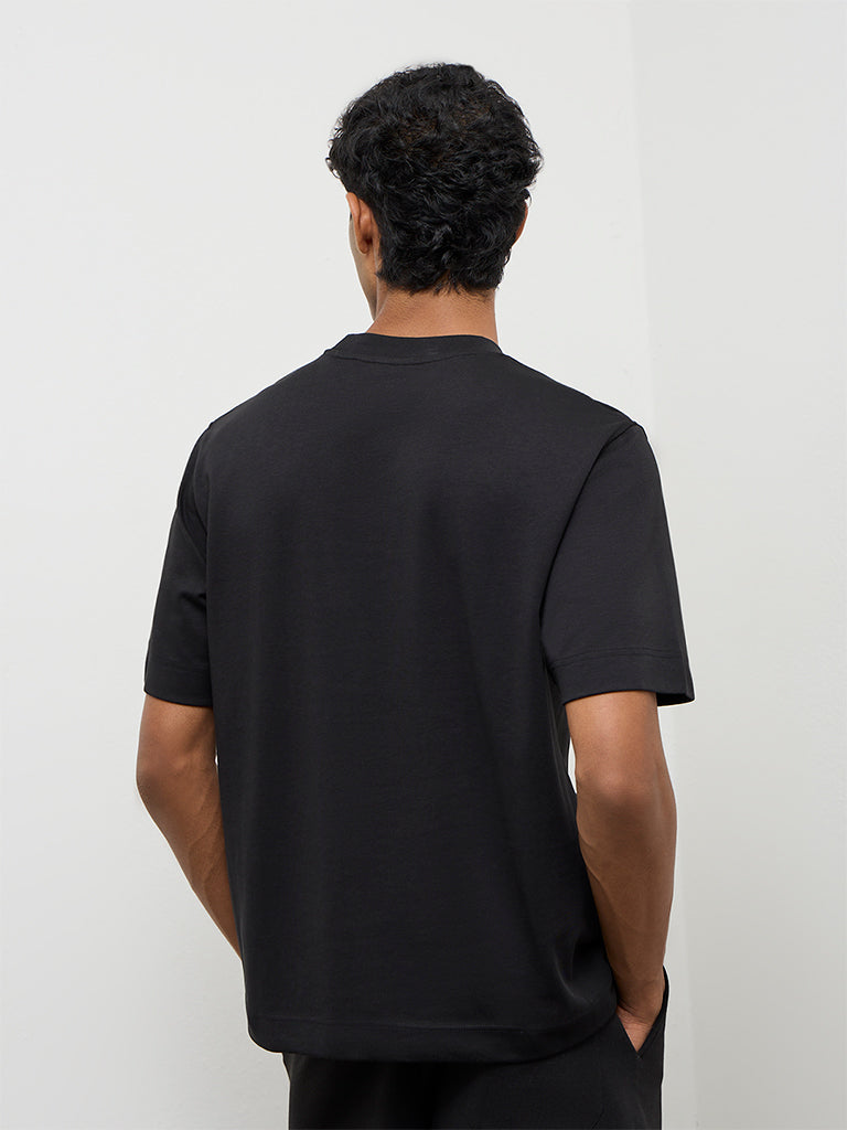 Nuoflexx Black Relaxed-Fit Cotton-Blend T-Shirt