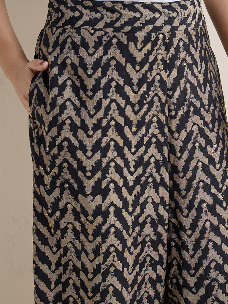 Diza Black Chevron Printed Pants