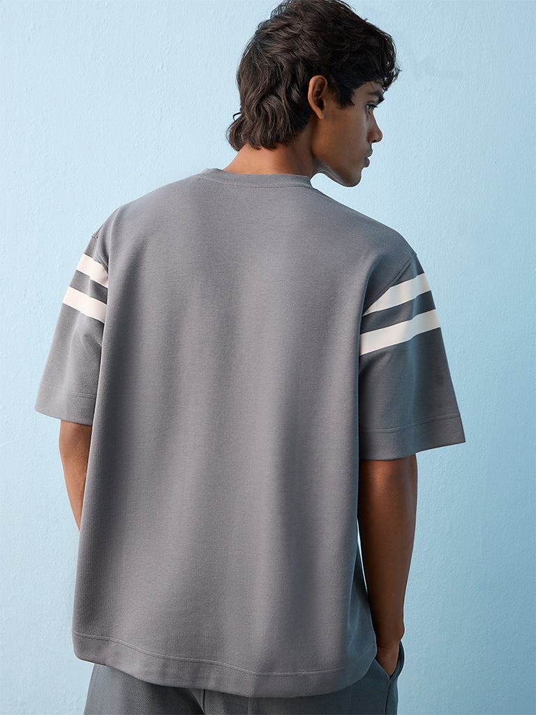 Nuoflexx Dark Grey Text-Printed Relaxed-Fit T-Shirt
