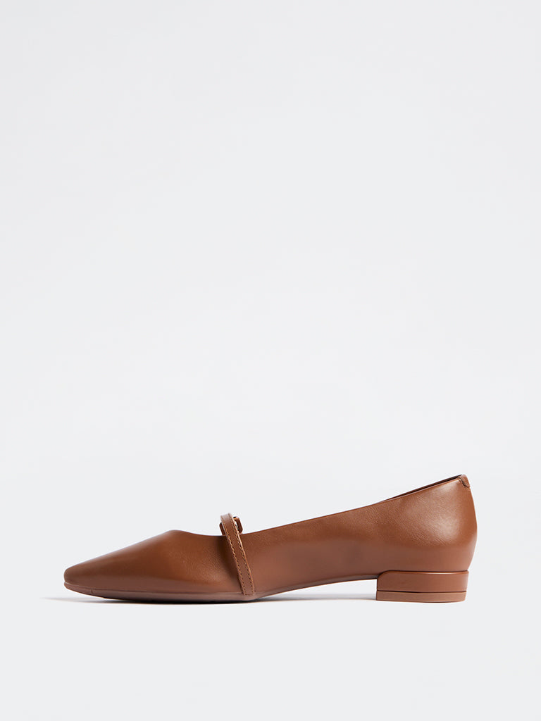LUNA BLU Tan Mary Jane Shoes