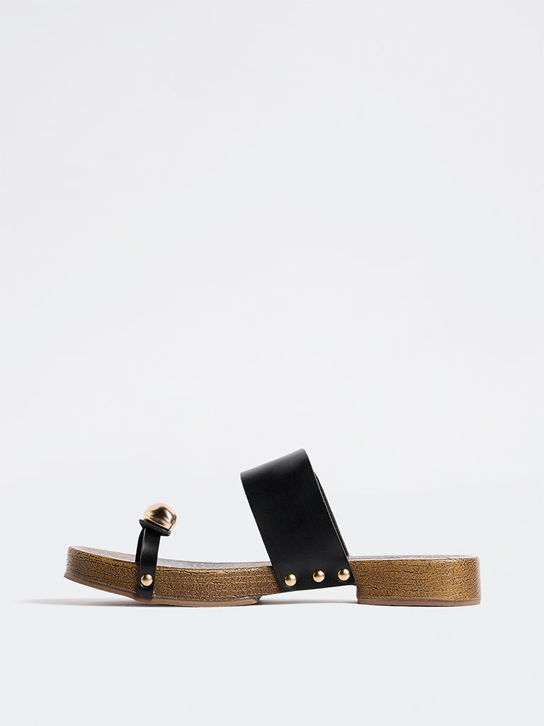 LUNA BLU Black Toe-Ring Detail Sandals