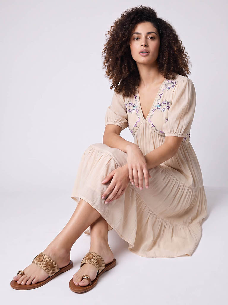 LUNA BLU Tan Toe-Ring Sandals