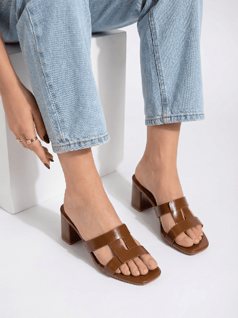 LUNA BLU Tan Block Heel Sandals