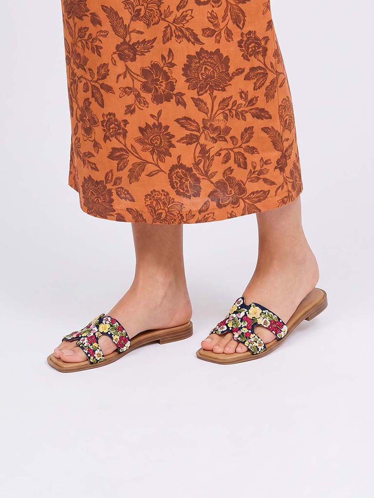 LUNA BLU Dark Blue Floral Embroidered Slides
