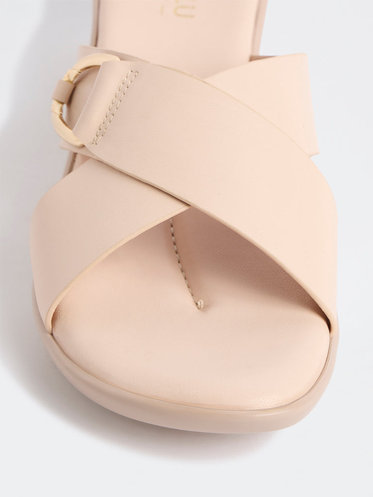 LUNA BLU Blush Criss-Cross Strap Comfort Sandals