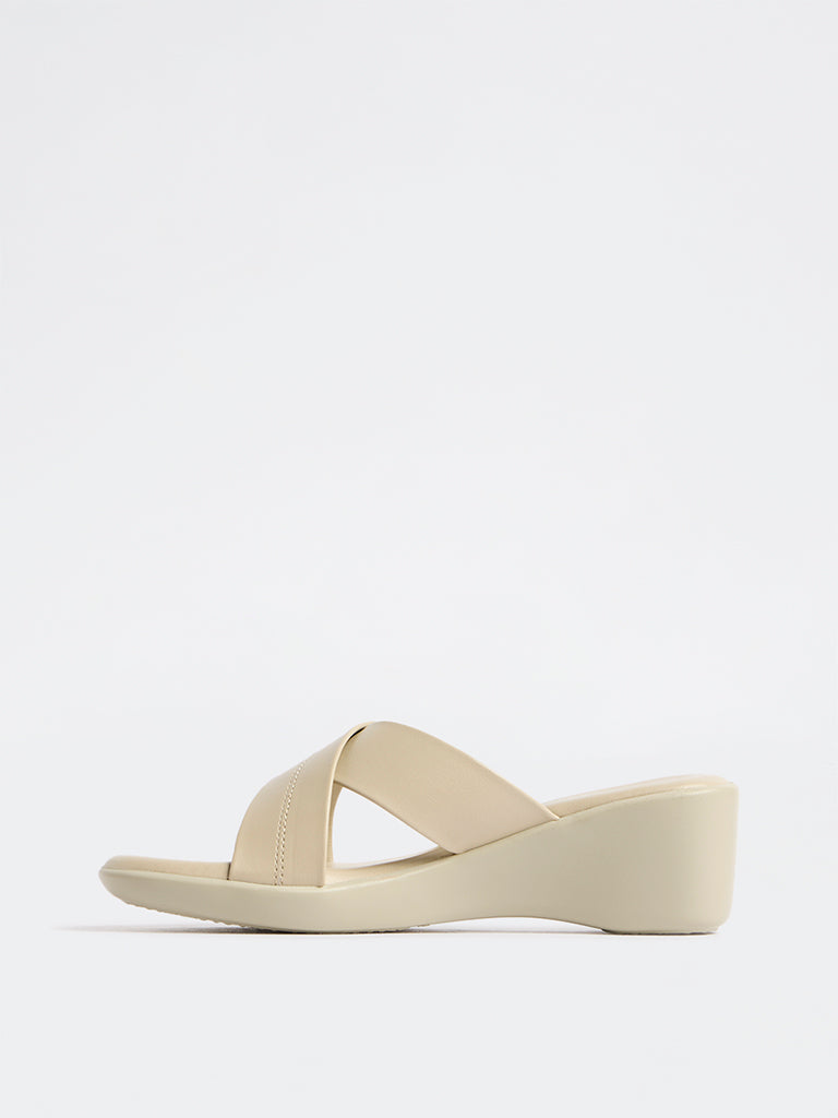 LUNA BLU Ivory Criss-Cross Strap Comfort Sandals