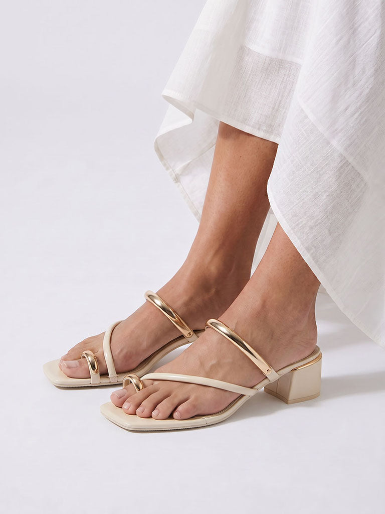 LUNA BLU Ivory Toe-Ring Block Heel Sandals