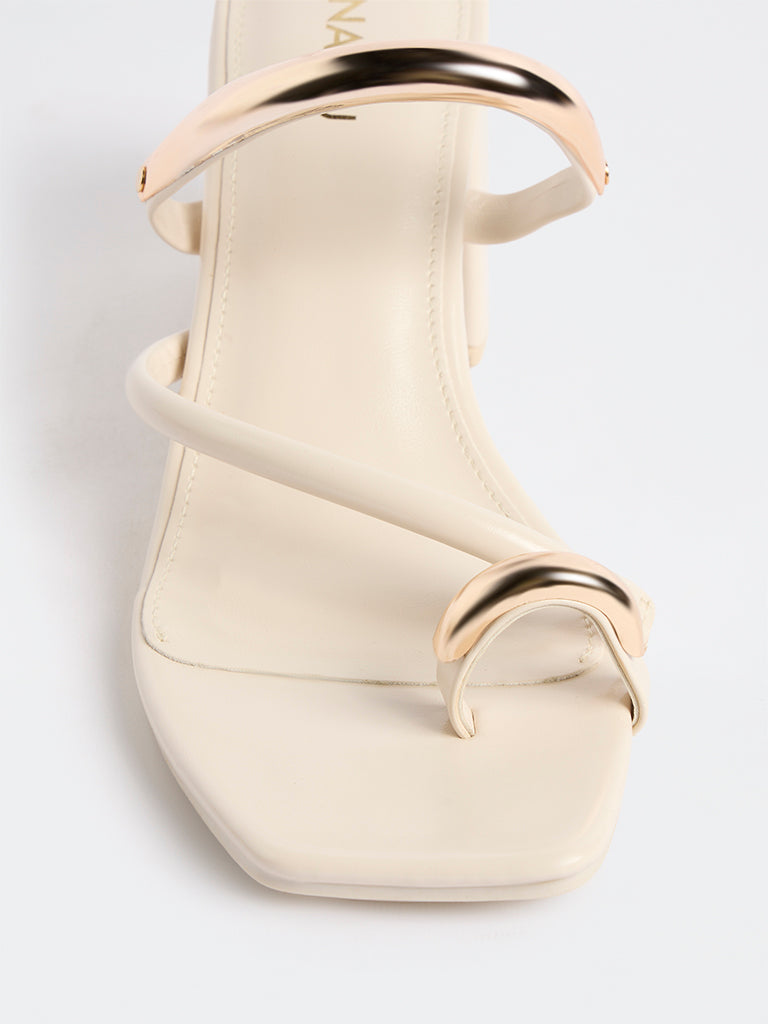 LUNA BLU Ivory Toe-Ring Block Heel Sandals