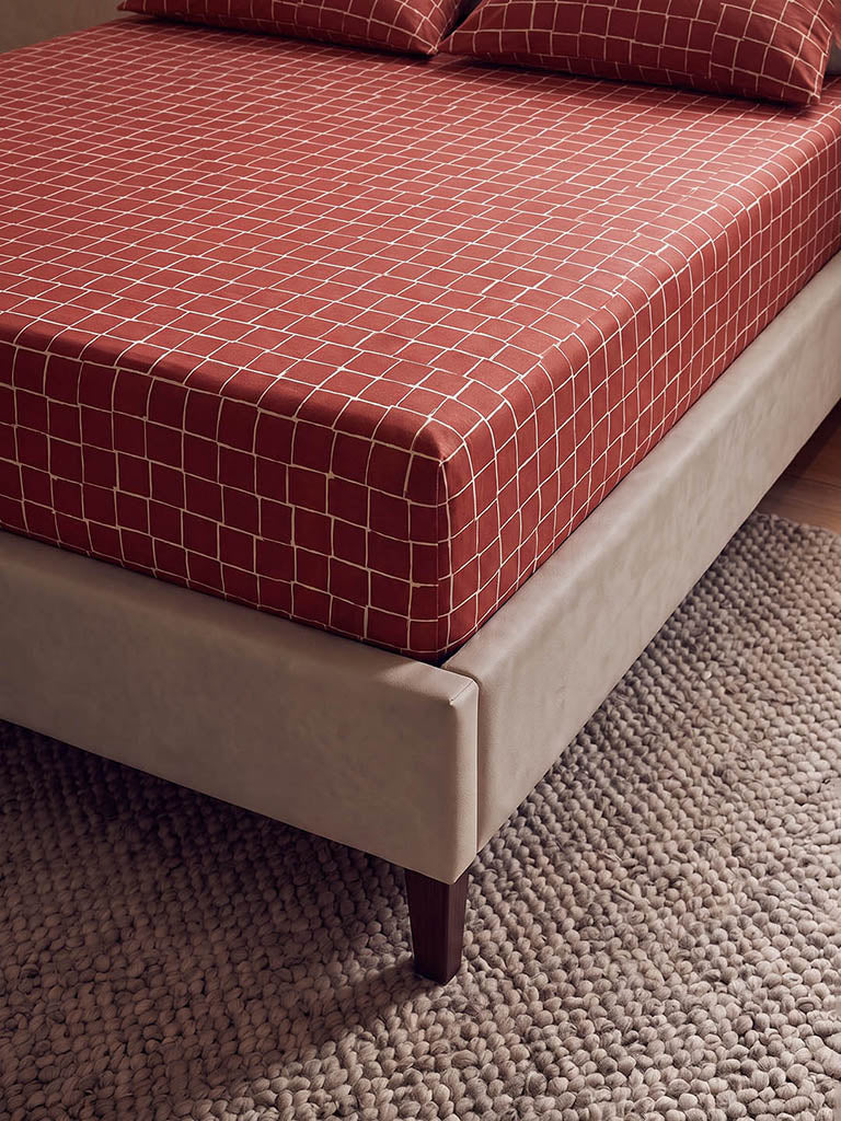 Westside Home Red Checkered Fitted Queen Bed Sheet Set