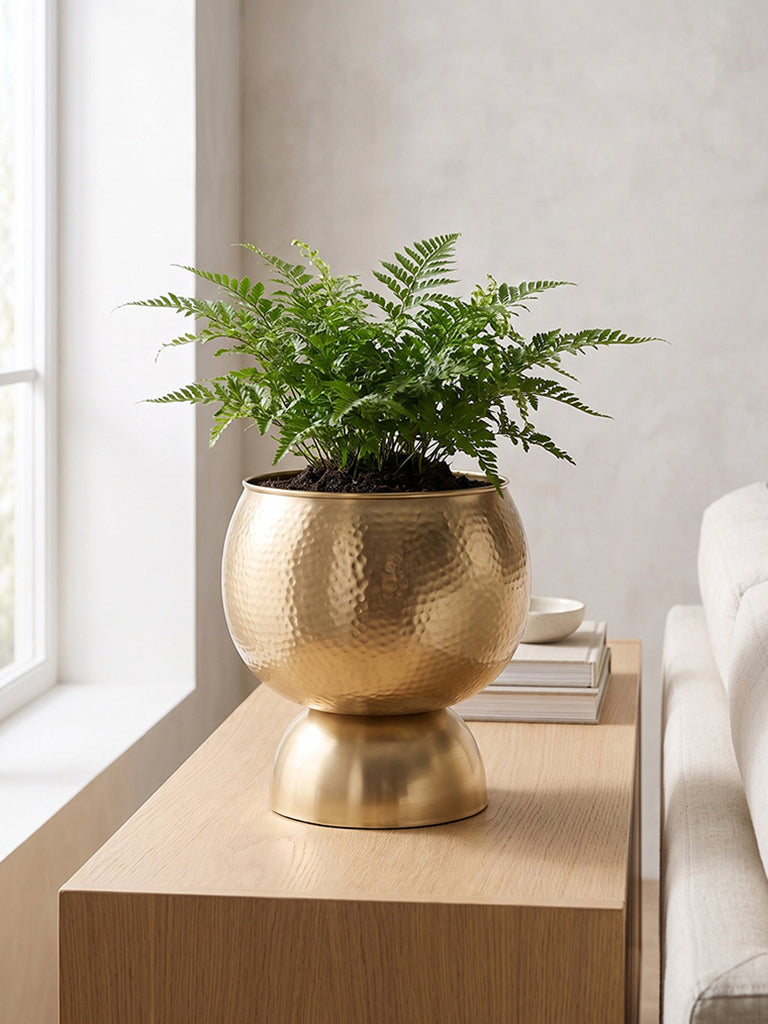 Westside Home Gold Metal Textured Round Pot