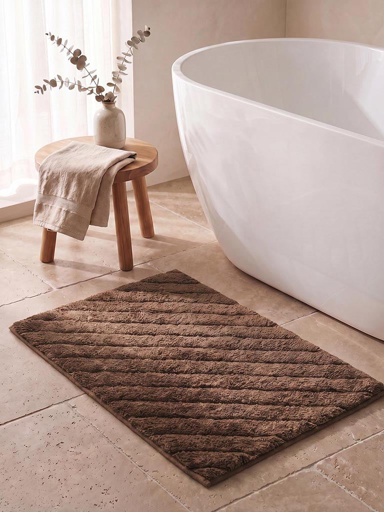 Westside Home Brown Diagonal Striped Bath Mat