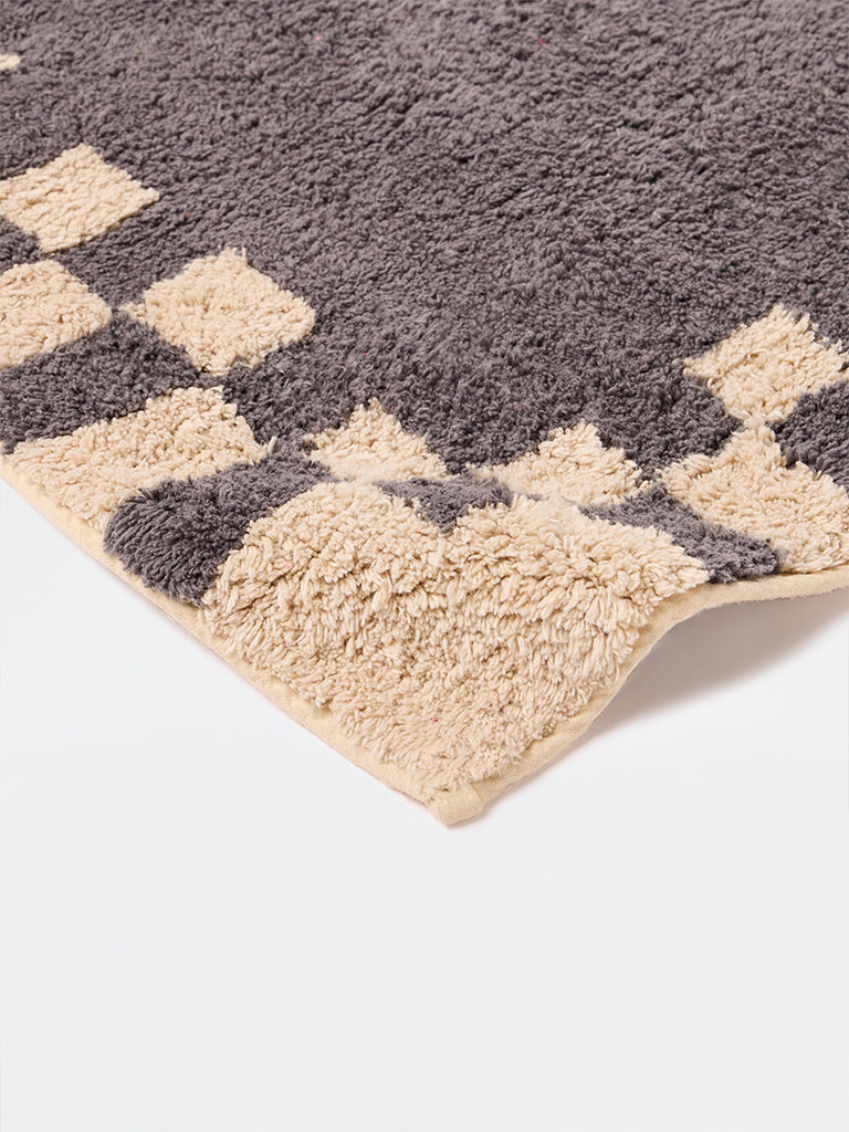 Westside Home Charcoal Checkered Bath Mat