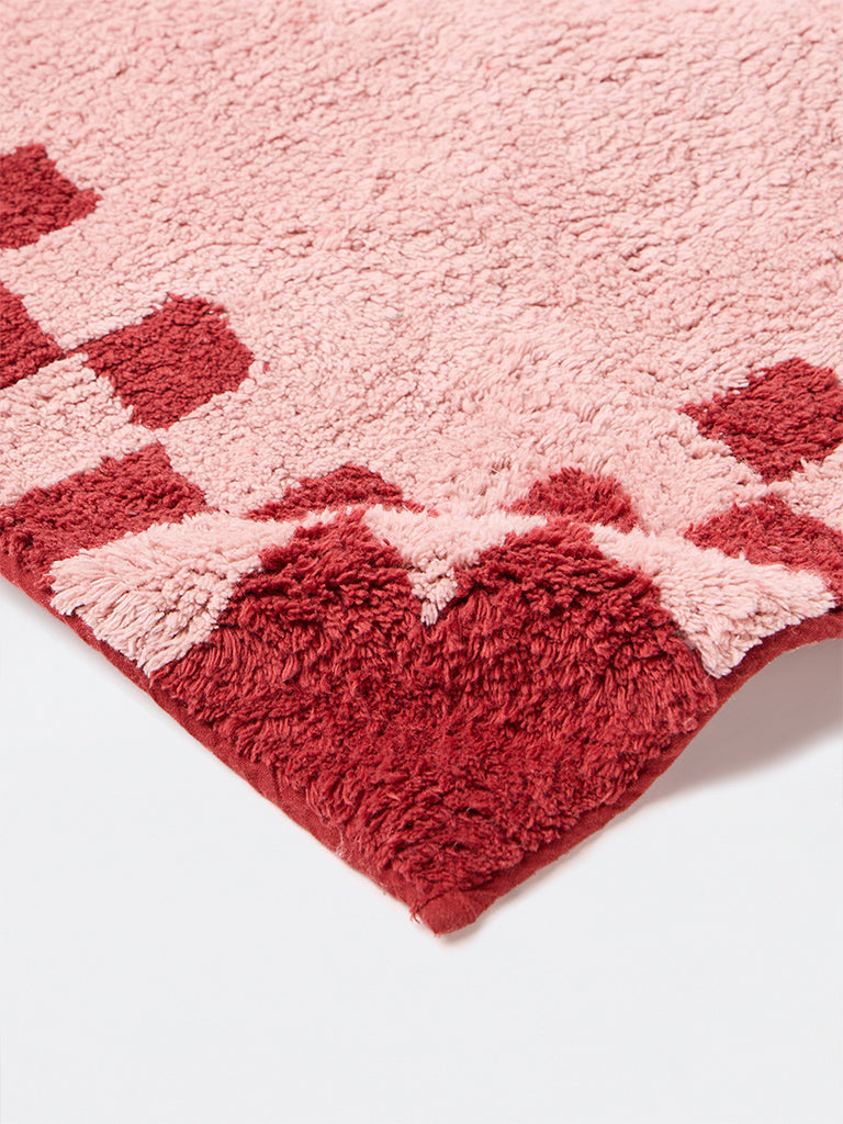 Westside Home Pink Checkered Bath Mat