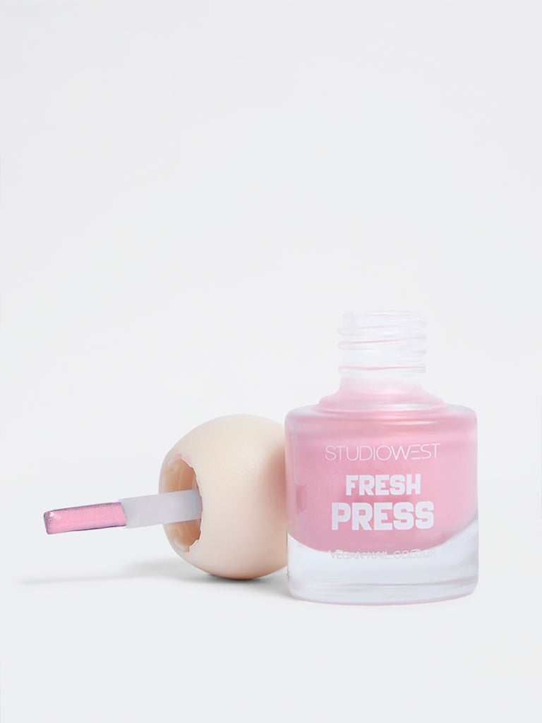 Studiowest Fresh Press Pink Pinstripe - P-01 Nail Colour - 6 ml