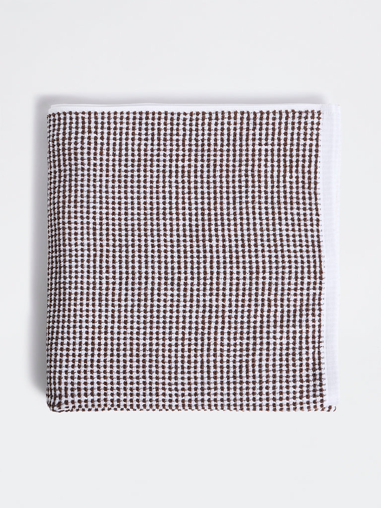 Westside Home White and Brown Pebble Textured Bath Towel