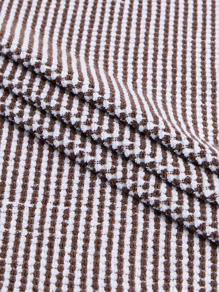 Westside Home White and Brown Pebble Textured Bath Towel