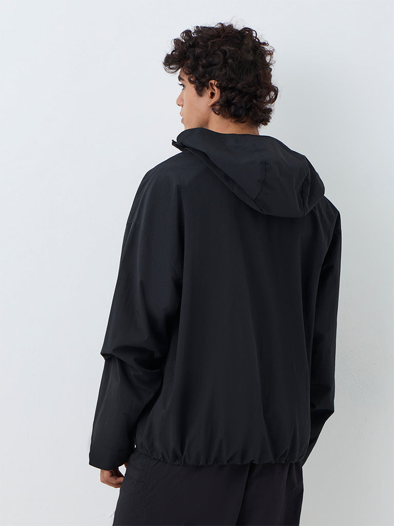 Nuoflexx Black Solid Relaxed-Fit Windbreaker Jacket