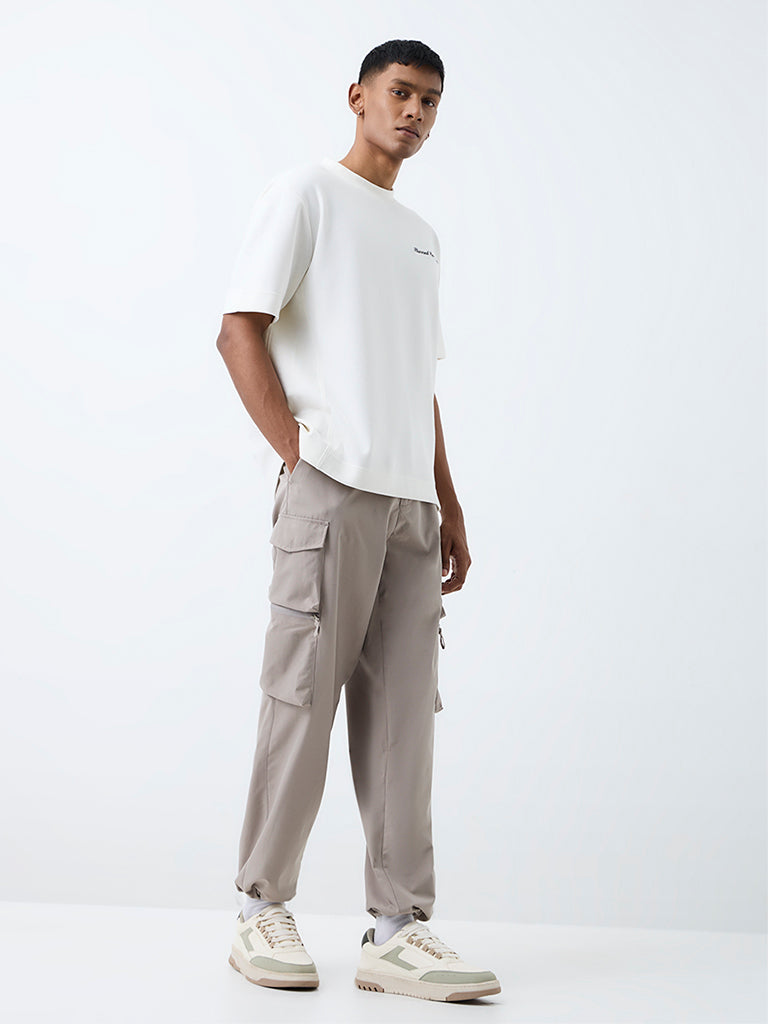 Nuoflexx Taupe Solid Relaxed-Fit Mid-Rise Cargo Pants
