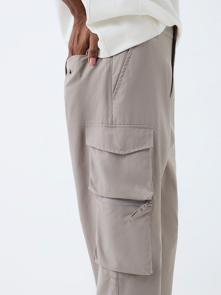 Nuoflexx Taupe Solid Relaxed-Fit Mid-Rise Cargo Pants