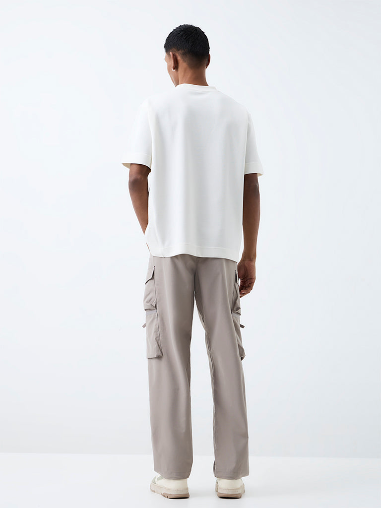 Nuoflexx Taupe Solid Relaxed-Fit Mid-Rise Cargo Pants
