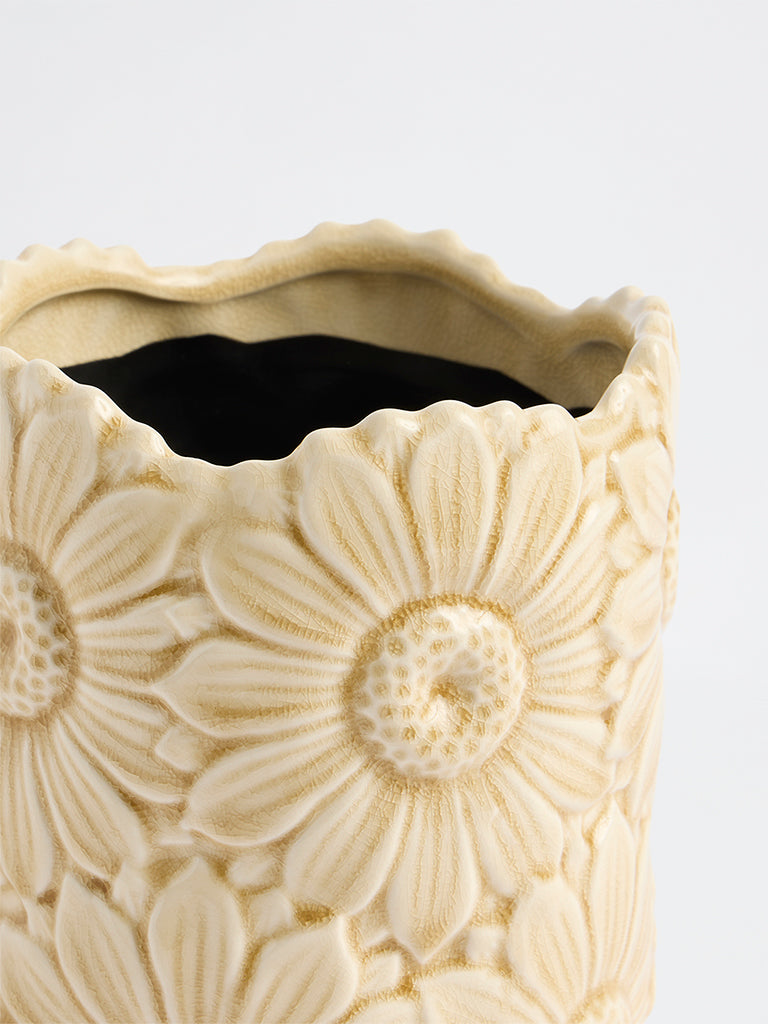 Westside Home Ivory Floral Embossed Ceramic Pot