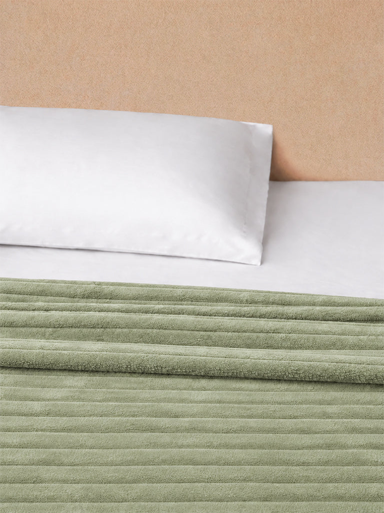 Westside Home Sage Fleece Ribbed Queen Bed AC Blanket