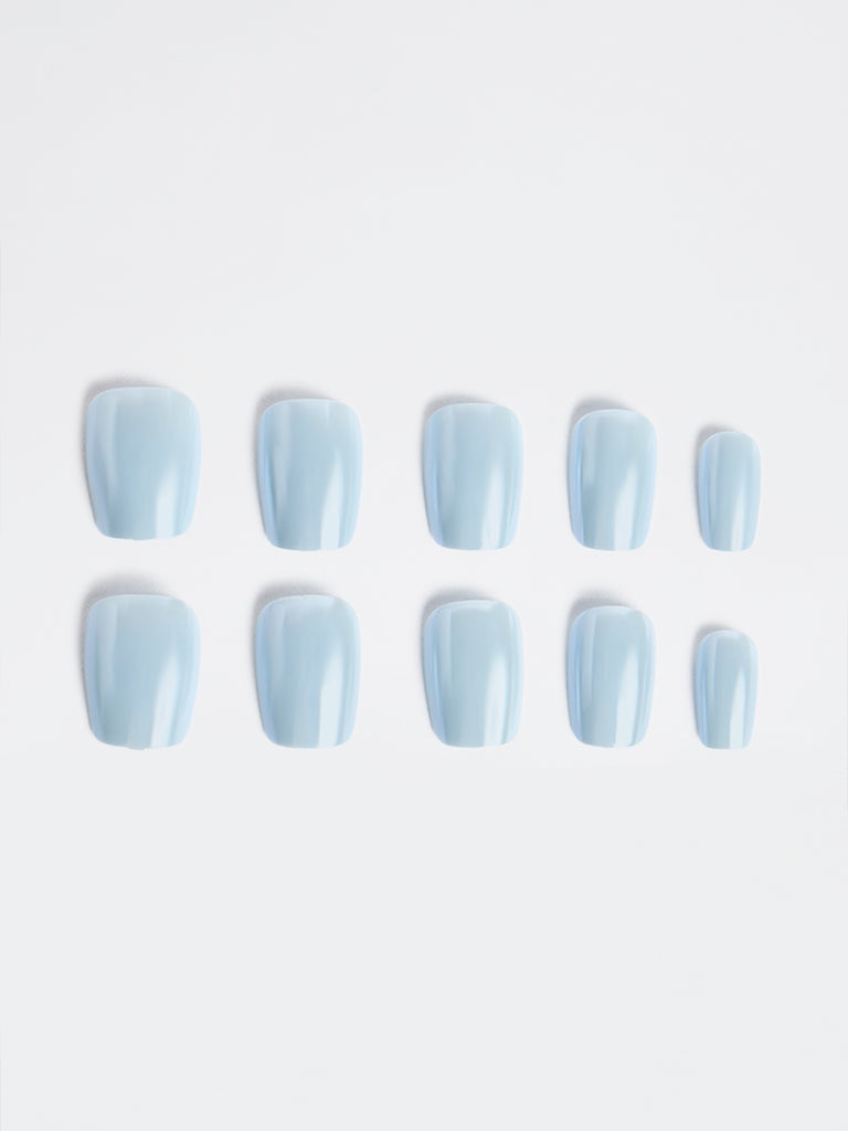 Studiowest Press and Go Icy Blue Press-On Nail Set