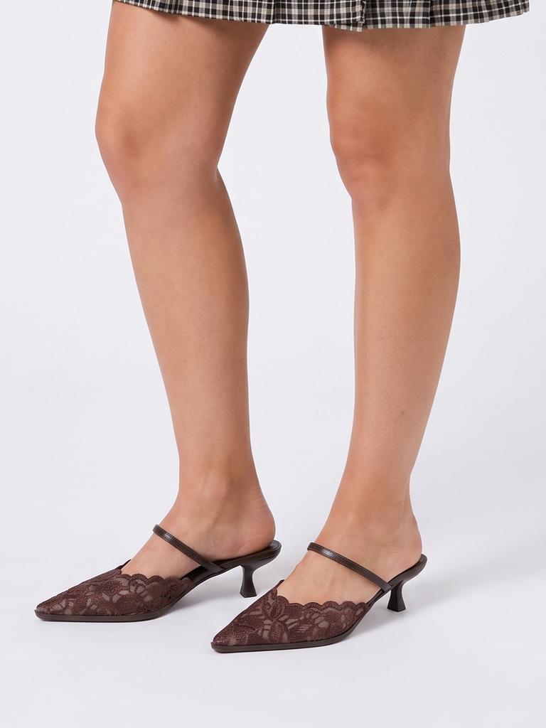 LUNA BLU Brown Lace Design Kitten-Heel Shoes