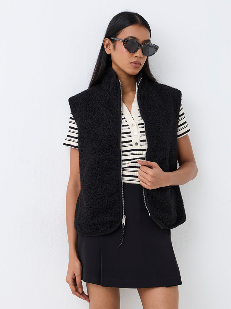 Wardrobe Black Fleece-Textured Jacket