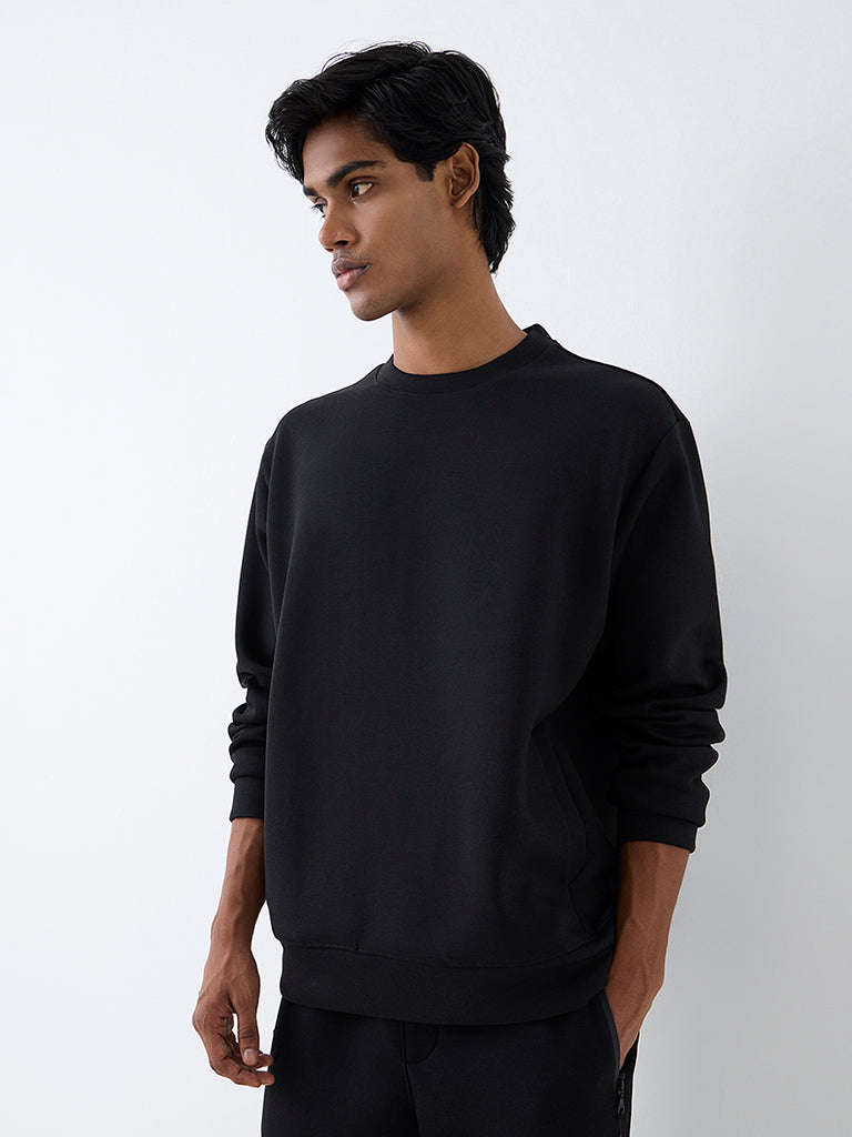 Nuoflexx Black Solid Relaxed-Fit Sweatshirt