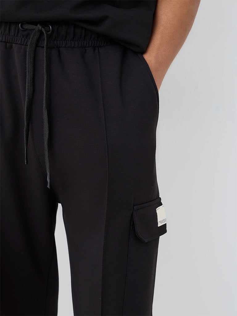 Nuoflexx Black Cargo-Style Relaxed-Fit Mid-Rise Track Pants