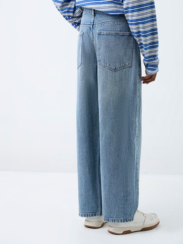 Nuon Light Blue Mid Washed Boxy-Fit Mid-Rise Jeans