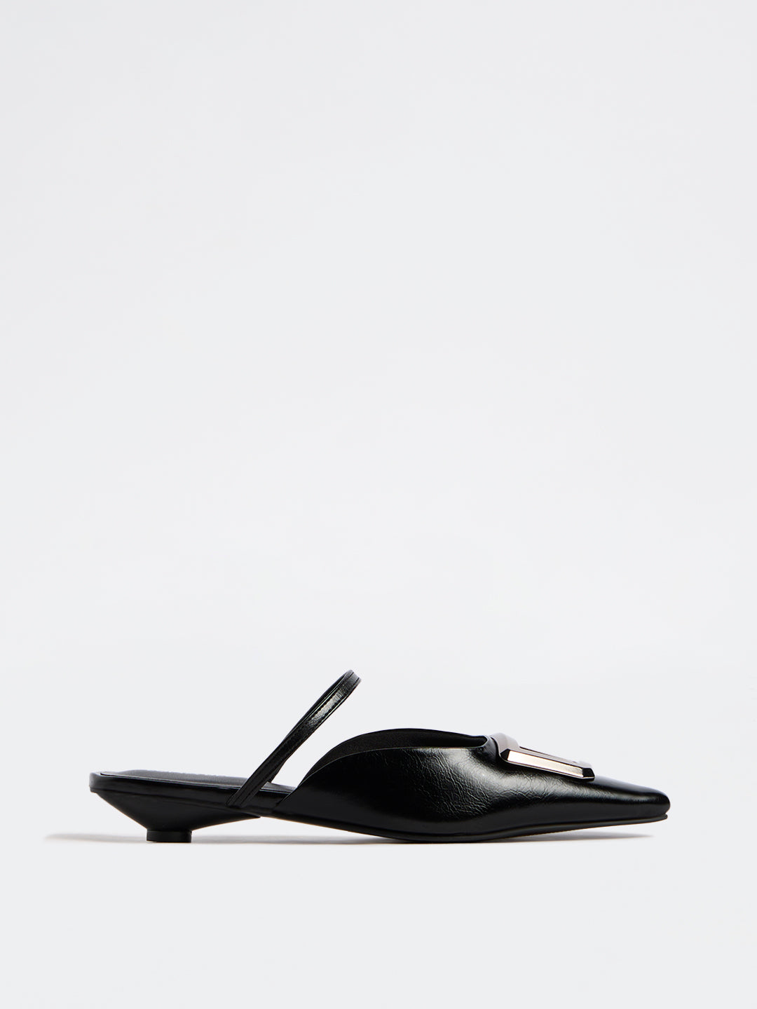 LUNA BLU Black Pointed-Toe Shoes