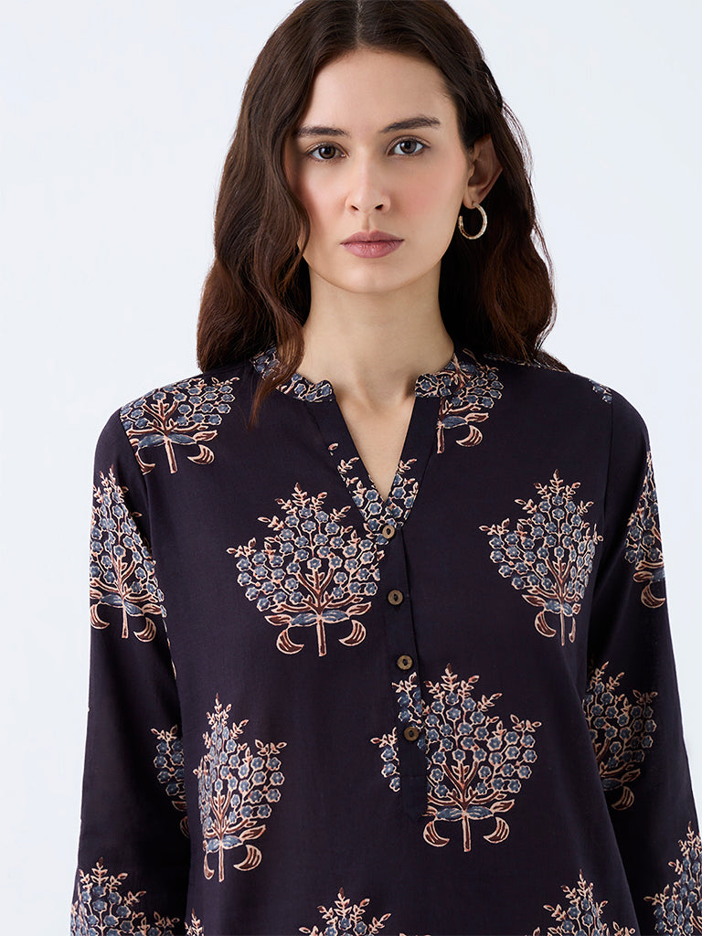 Utsa Black Floral Printed Cotton Straight Kurta