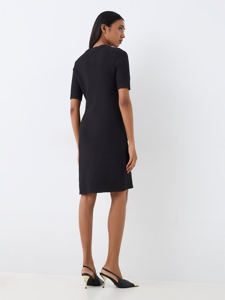 Wardrobe Black Solid Knitted Sheath Dress