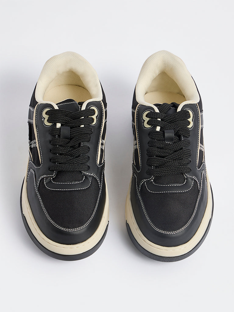 SOLEPLAY Black Lace-Up Sneakers