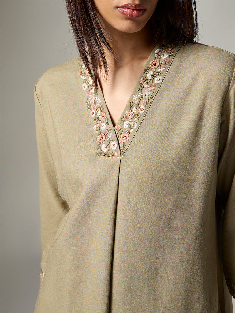 Zuba Sage Floral Embroidered A-Line Kurta