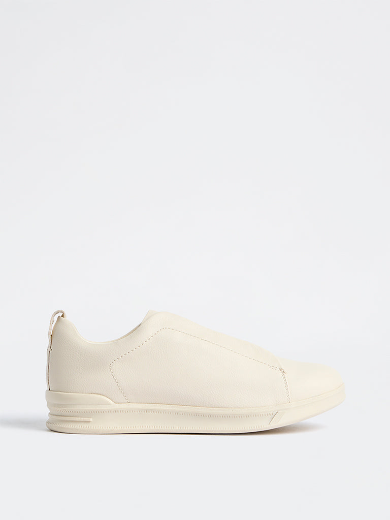 SOLEPLAY Off-White Leather Slip-On Sneakers