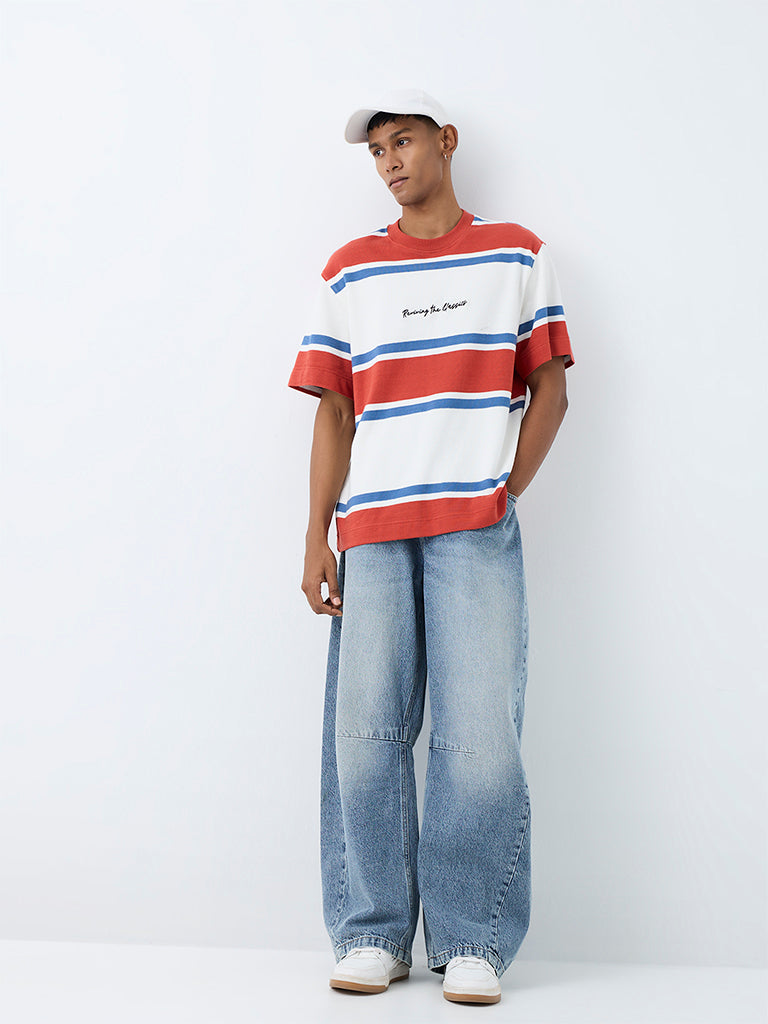 Nuon Light Blue Mid-Wash Barrel-Fit Mid-Rise Jeans