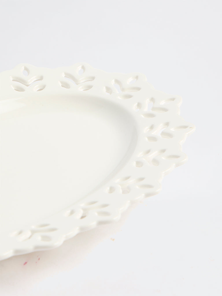 Westside Home White Laser-Cut Porcelain Oval Platter