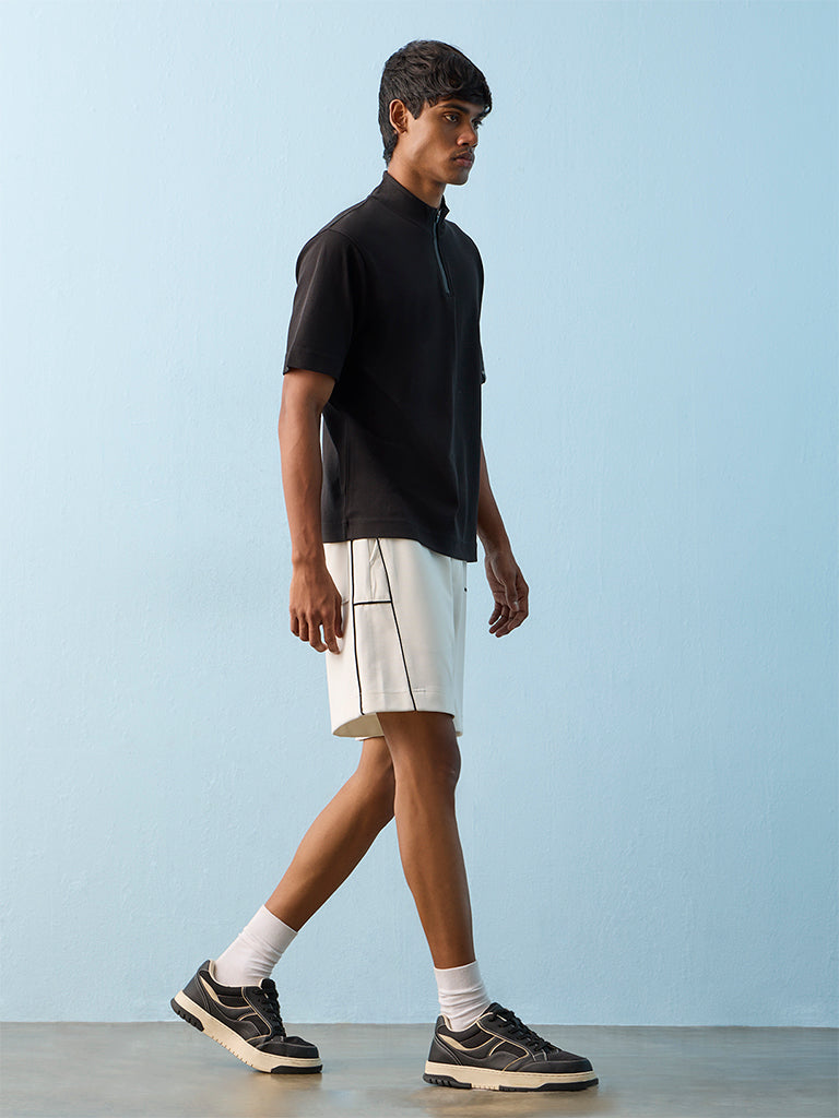 Nuoflexx Solid Black Slim-Fit T-Shirt