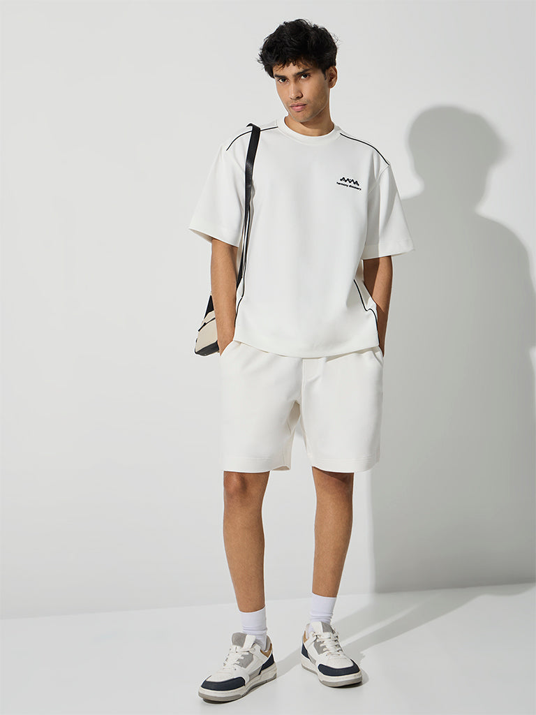 Nuoflexx White Relaxed-Fit Mid-Rise Cotton-Blend Shorts