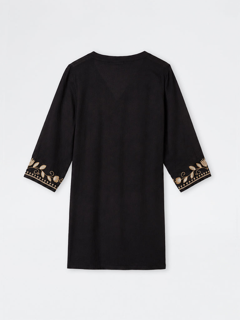 Diza Black Floral Embroidered A-Line Kurta