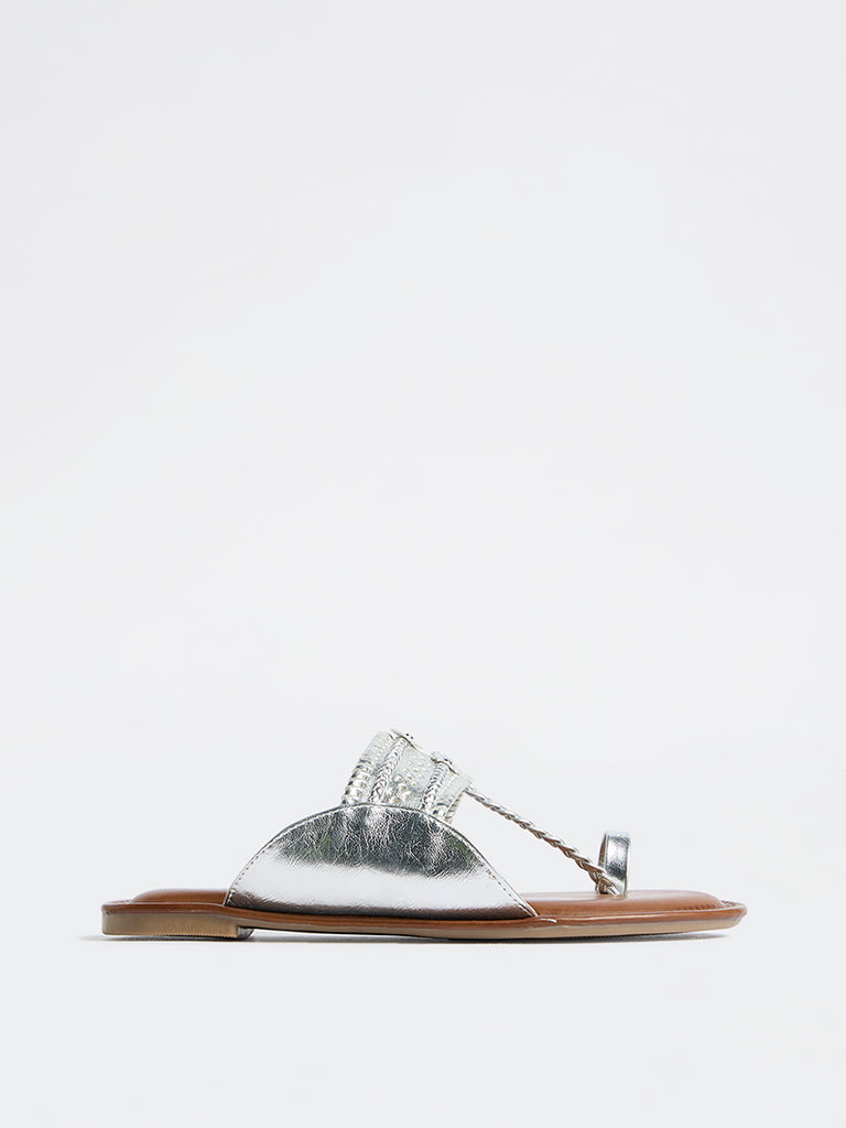LUNA BLU Silver Braided Kolhapuri Sandals