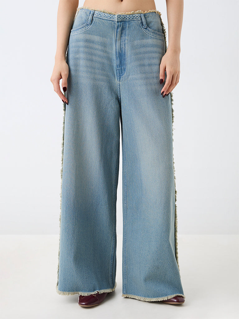 Bombay Paisley Light Blue Washed High-Waist Jeans with Frayed-Trims