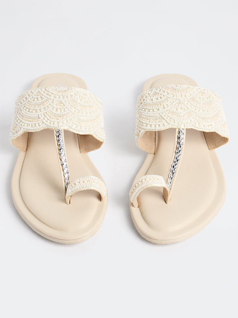 LUNA BLU Ivory Pearl Embellished Kolhapuri Sandals