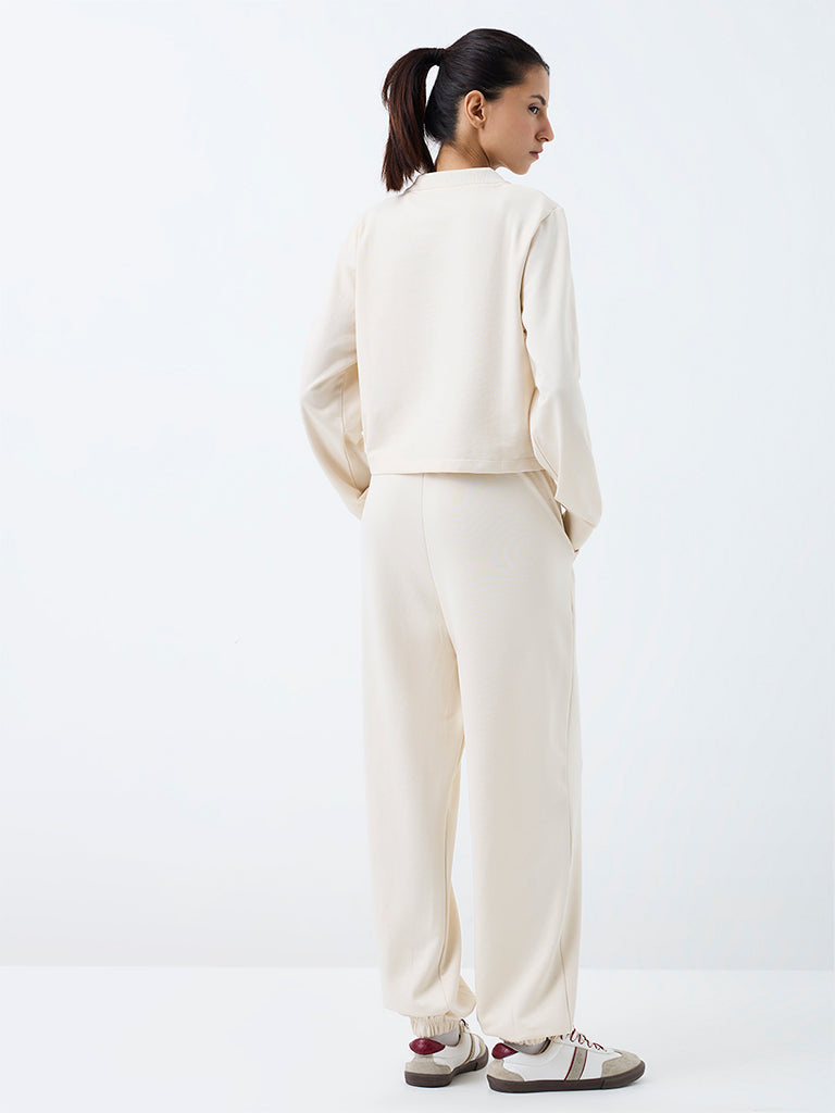 Nuoflexx Off-White Solid High-Rise Joggers